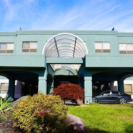 American Inn & Suites Waterford Εξωτερικό φωτογραφία