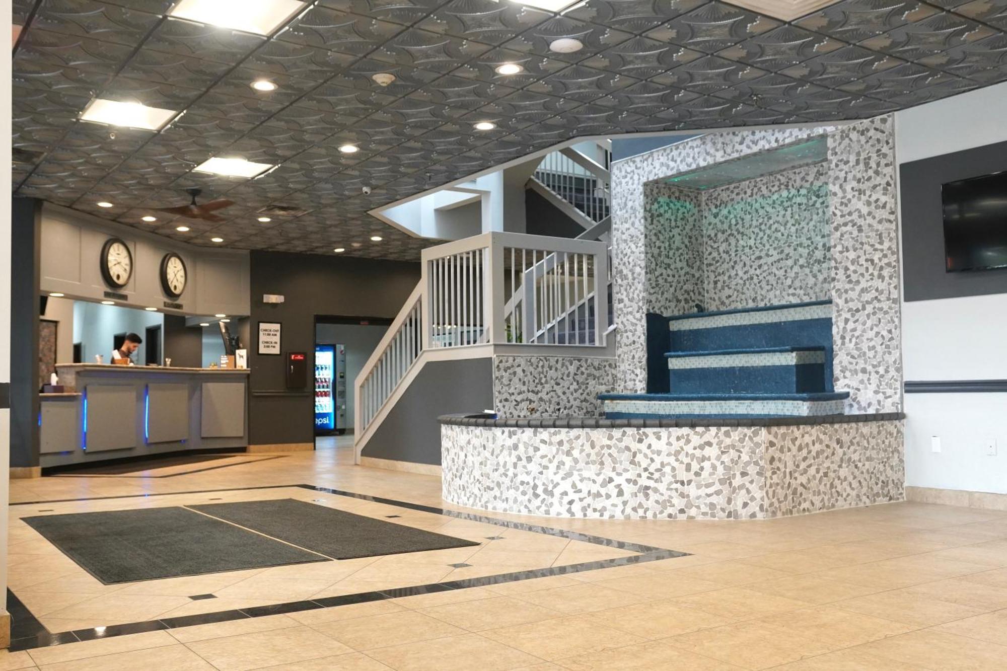 American Inn & Suites Waterford Εξωτερικό φωτογραφία