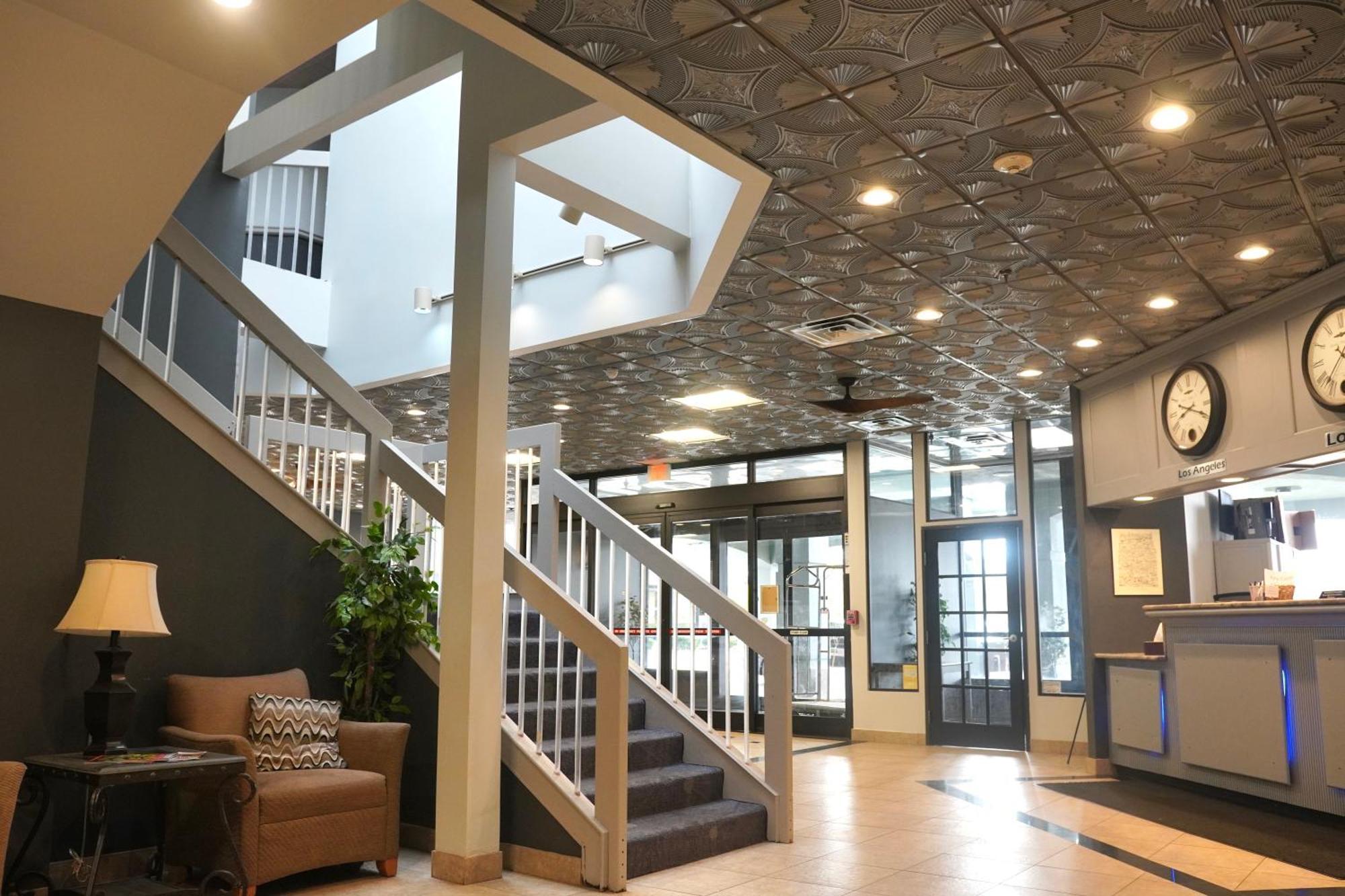 American Inn & Suites Waterford Εξωτερικό φωτογραφία