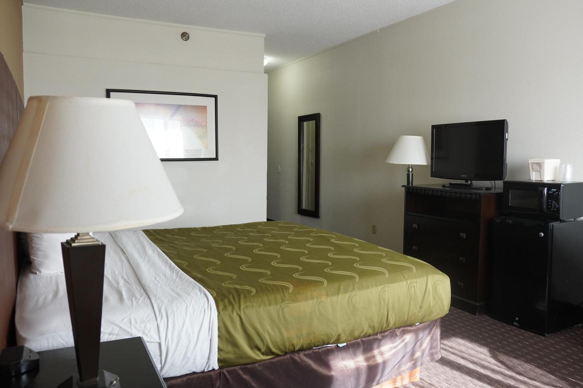 American Inn & Suites Waterford Εξωτερικό φωτογραφία
