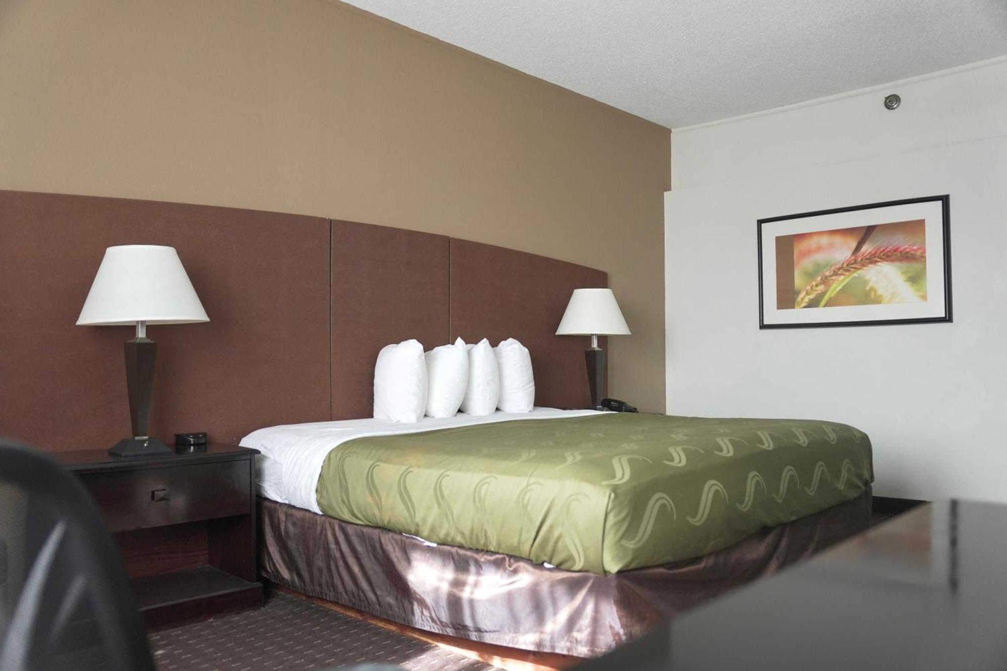 American Inn & Suites Waterford Δωμάτιο φωτογραφία